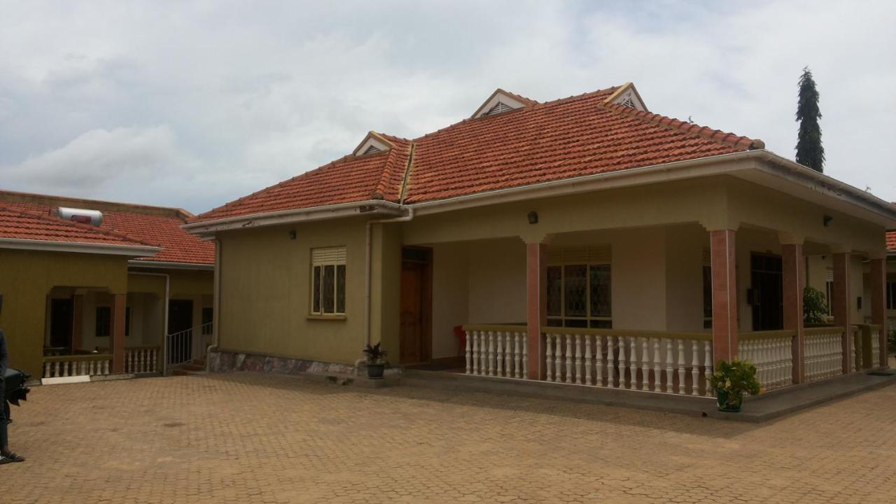 Nasera Suites Hotel Moyo Exterior photo